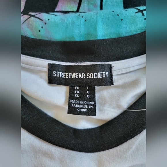 Stylish Streetwear Society Crop Top - Picture 4 of 6